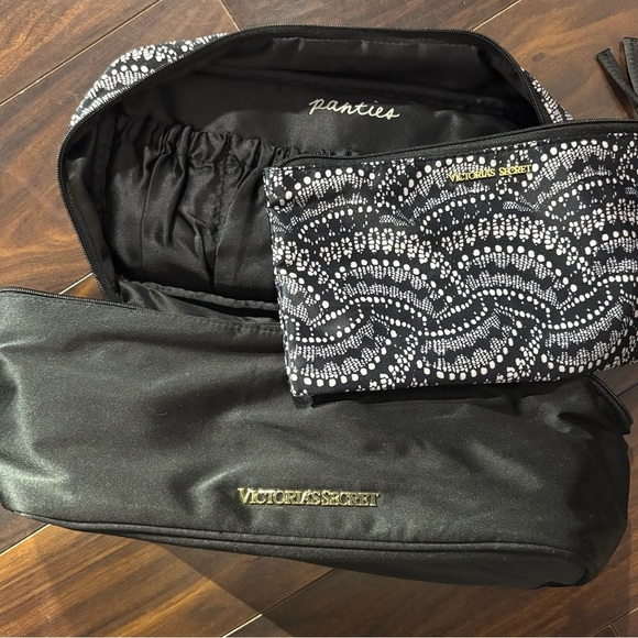 Victoria’s Secret Black Lace Print Travel Lingerie Organizer Bag Set - Picture 2 of 6